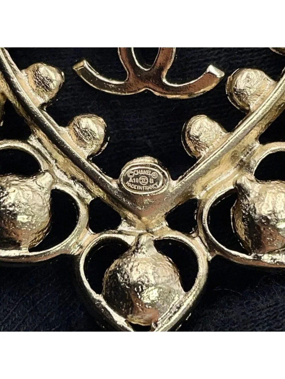 Chanel Brooch CC Logo Heart Rhinestone Faux Pearl Color Stone Metal